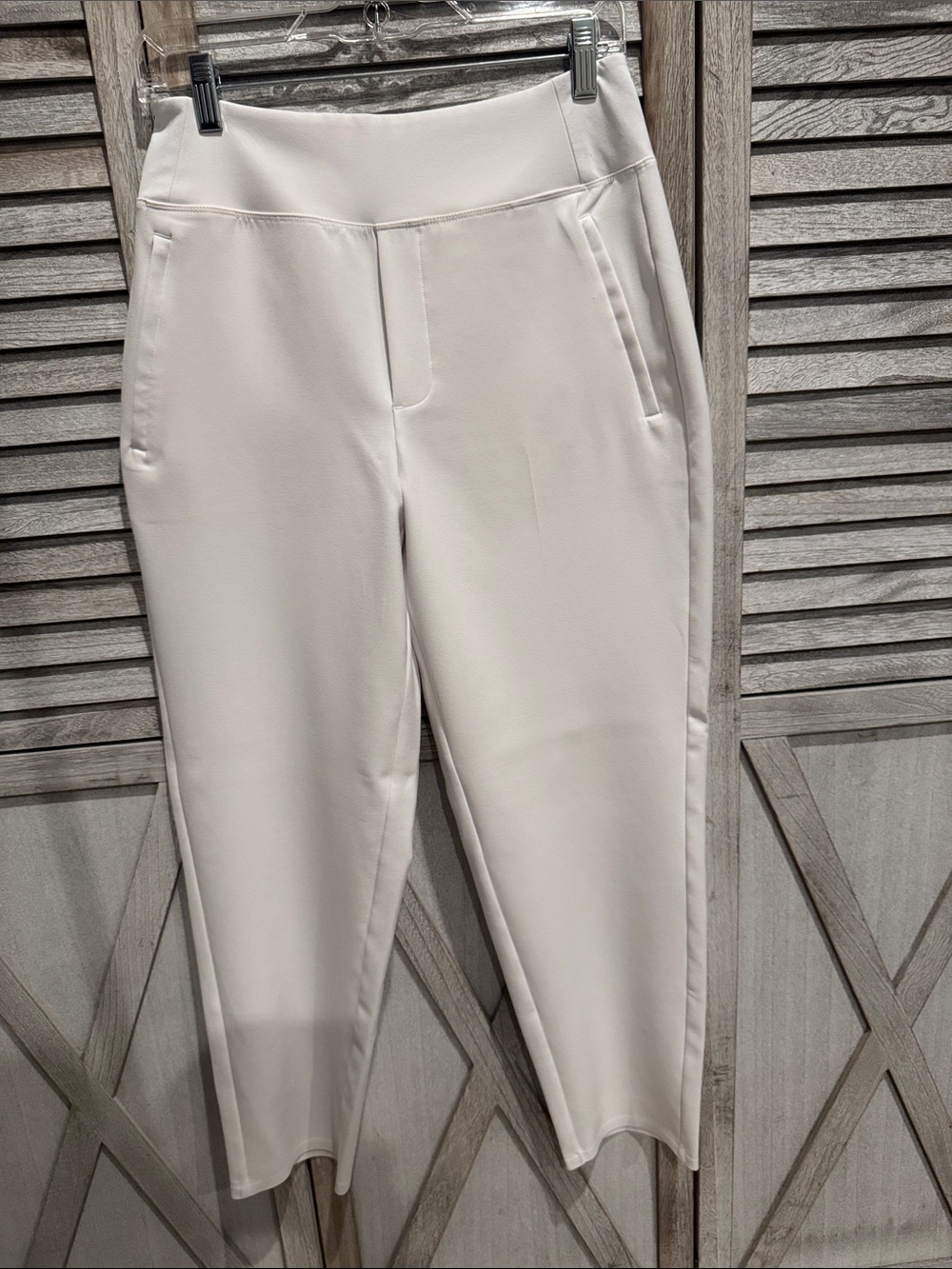 Athleta Women's Cream Stretch Pull-On Pants size 6